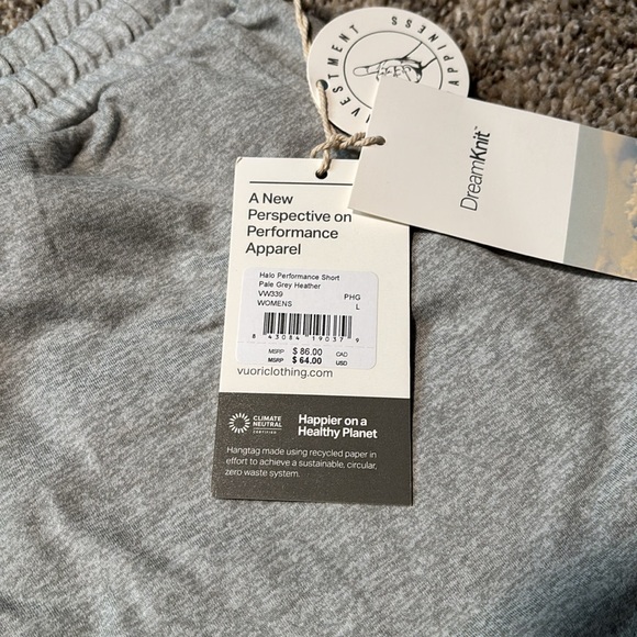 Vuori Halo Performance short size large NWT - Picture 2 of 3